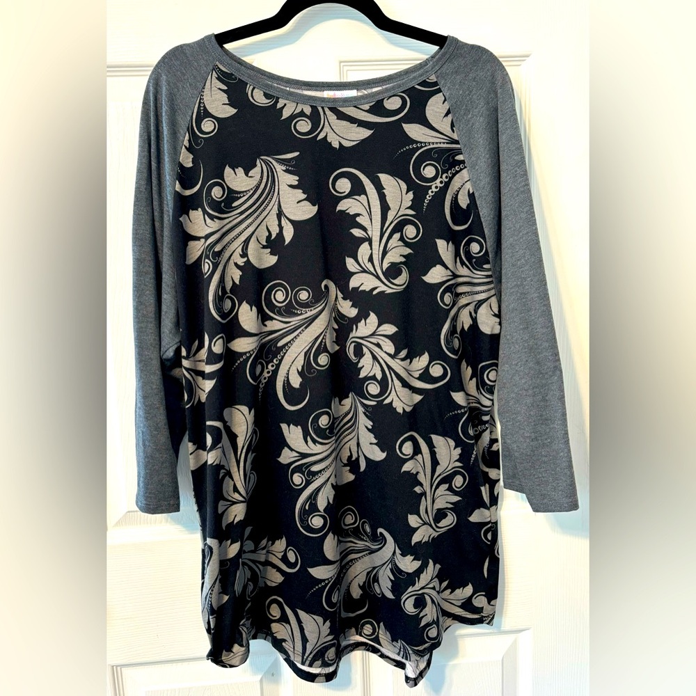 Lula Roe woman’s shirt - 3xl
